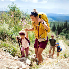 Randonnée à proximité du Camping Nature Parc L'Ardéchois à Vallon Pont d'Arc Tohapi