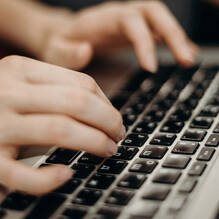 Borne Internet / PC à la réception au Camping Vilanova Park à Vilanova I La Geltru Tohapi