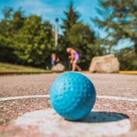 Mini-golf à proximité du Camping Fontaine Vieille à Andernos-les-Bains Tohapi