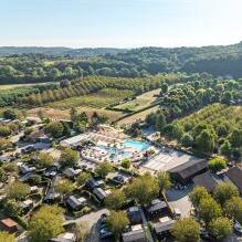 Vue aérienne du camping Domaine de Soleil plage en Dordogne