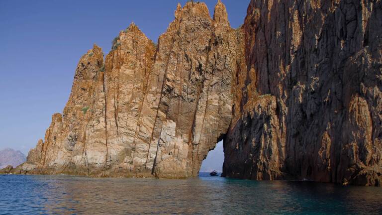 camping-corse-du-sud-piana-poi-th