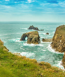 camping-bretagne-piscine-sentier-inspi-th