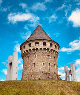 camping-bretagne-piscine-ville-historique-inspi-th