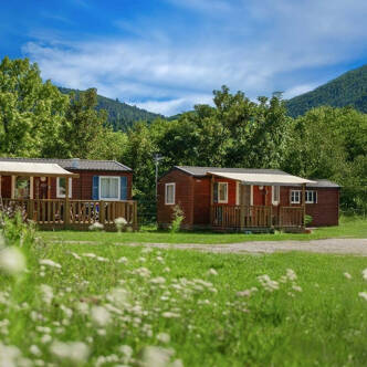 Camping dans la forêt