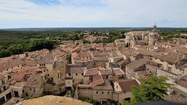 uzes