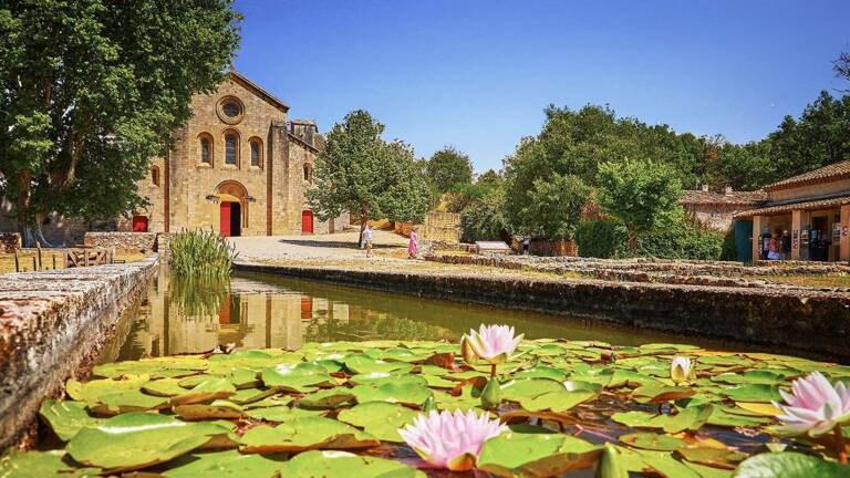 camping-roque-anthéron-poi-abbaye-silvacane-th