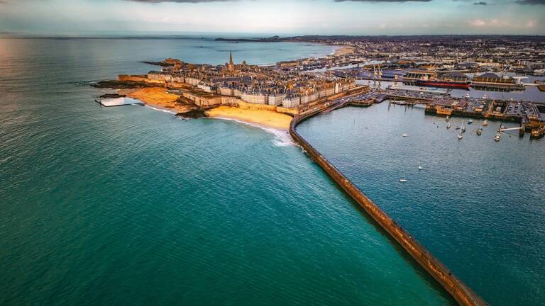 Vue aérienne de la ville de Saint Malo