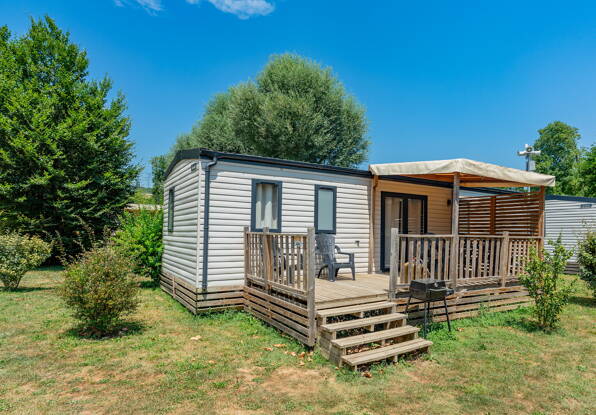 Camping Château de Galaure **** Drôme photo 2 Tohapi