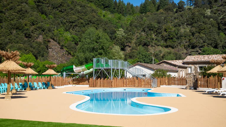 Camping Château de l'Hom **** photo 1 Languedoc Roussillon Tohapi