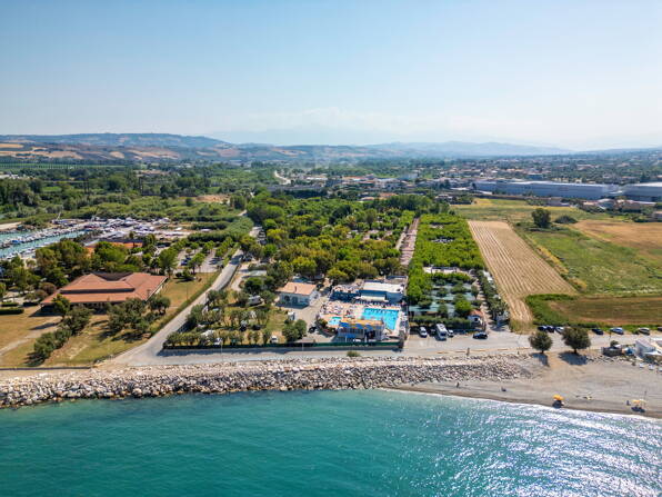 Camping Roseto degli Abruzzi *** Abruzzes photo 1 Tohapi