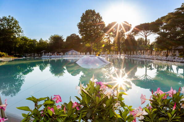 Camping Hu Altomincio Village **** Lac de Garde photo 1 Tohapi