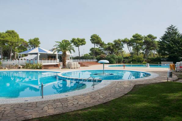 Camping Baia Domizia **** Campania photo 1 Tohapi