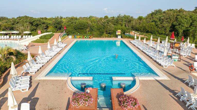 Camping Hu Montescudaio Village *** photo 1 Toscane Tohapi